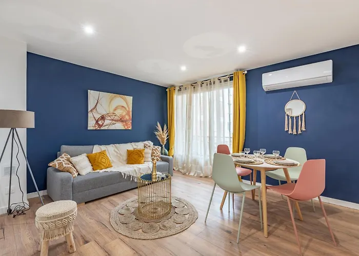 Amja Proche Clinique Saint-roch 3 3 Salles De Bain Parking Gratuit Ideal Famille Groupe Coworking 10 Min Centre 10 Min 5 Min Sortie Autoroute